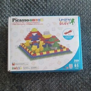New 259 Piece Picasso Tile and Building Bricks Set